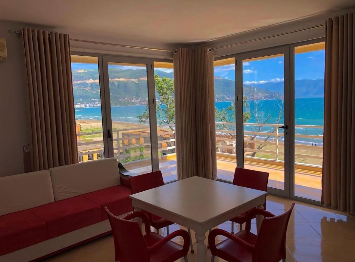 Panorama Apartment *